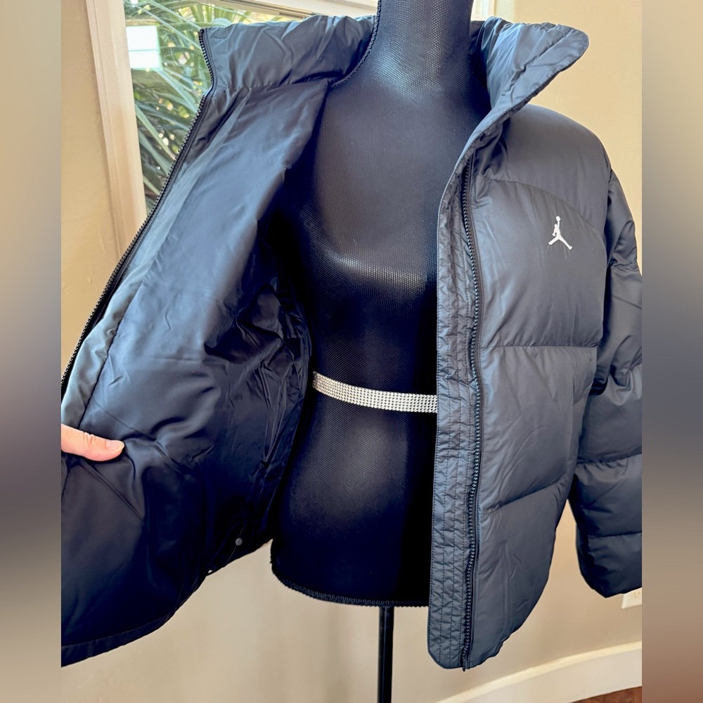 Jordan Nike - Air Jordan Black Puffer Jacket Women's Size Medium (NWT) - Picture 6 of 15